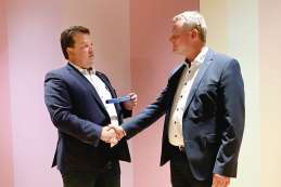 2023-09-19 Kiwanis Club Eutin Chganging Uwe Paap Matthias Pfaff